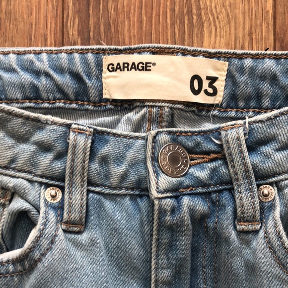 DISTRESSED MOM JEANS - Picture 3 of 6